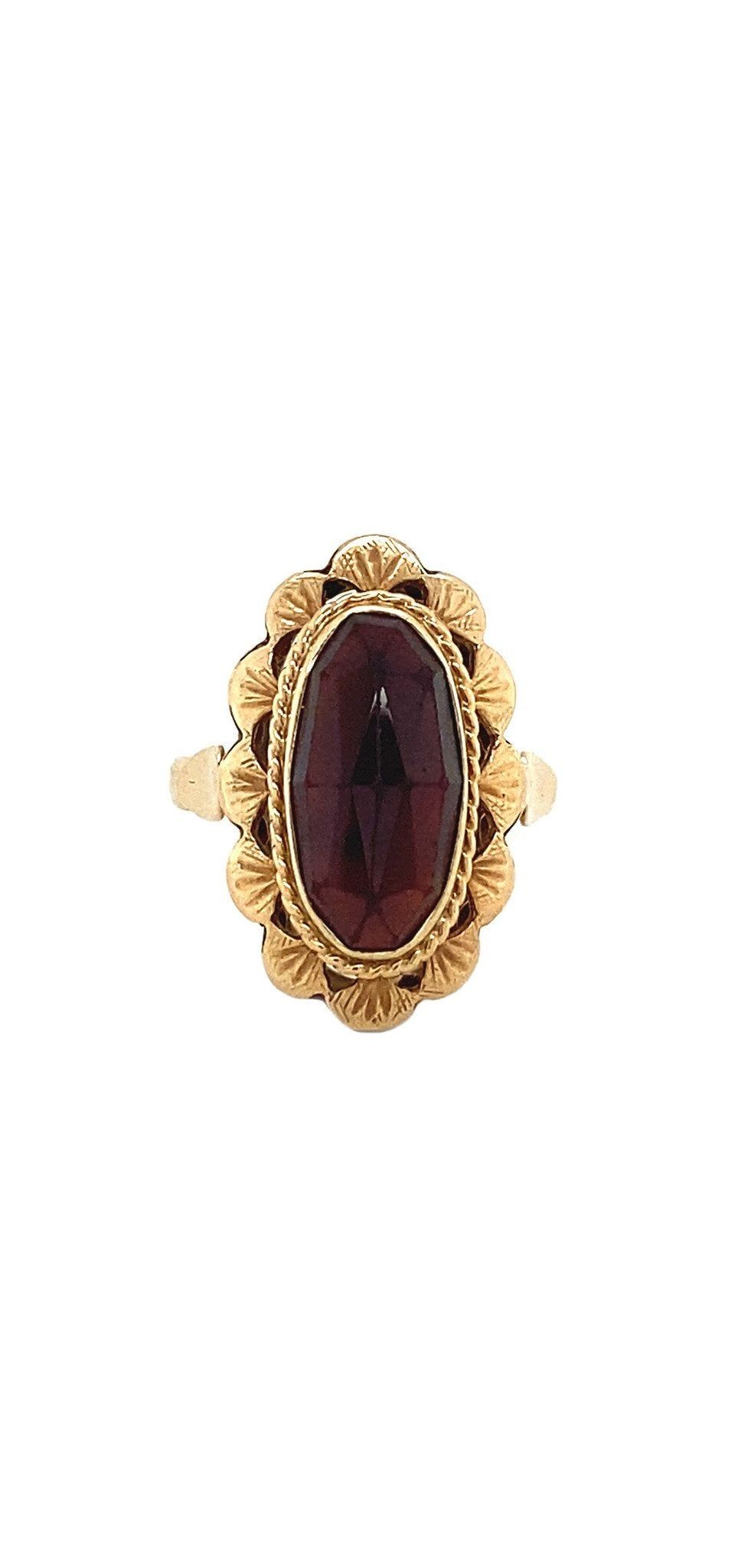 Vintage 14K Gold Ring with Garnet